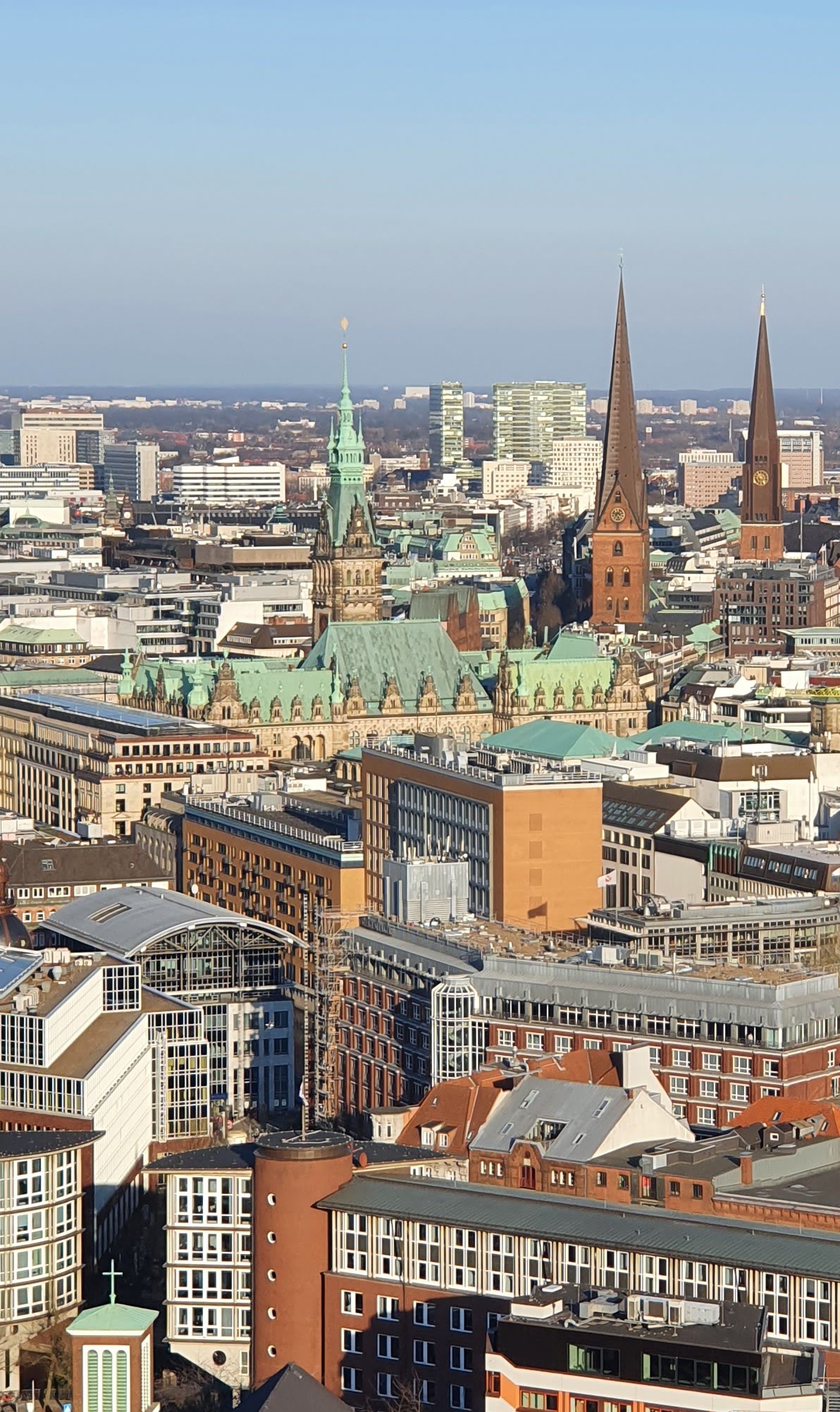 Blick vom Michel Richtung Rathaus über die Hamburger Innenstadt Rathaus - Zahnarzt Hamburg City